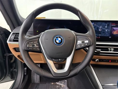 Used 2023 BMW i4 eDrive40 w/ Premium Package image 31