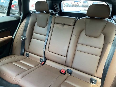 Certified 2025 Volvo V60 B5 Cross Country Plus AWD/4WD image 20