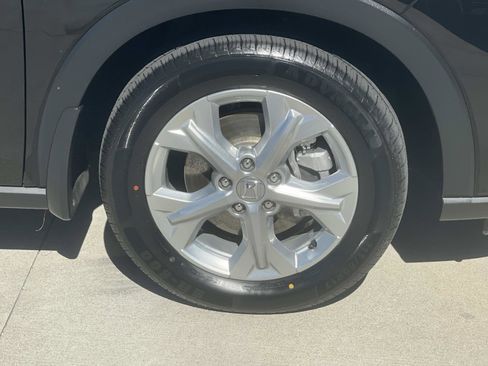 Certified 2023 Honda HR-V LX image 30