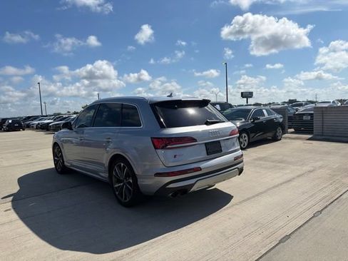 Used 2021 Audi SQ7 Prestige AWD/4WD image 5