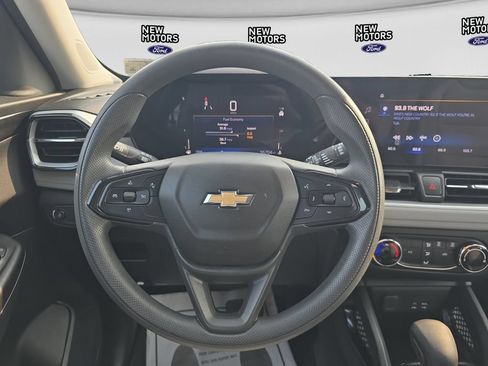 Used 2024 Chevrolet TrailBlazer LS FWD image 11
