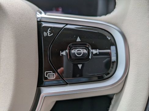 New 2025 Volvo XC60 T8 Plus w/ Protection Package Premier image 25