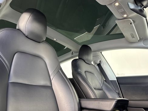 Used 2018 Tesla Model 3 Mid Range image 14