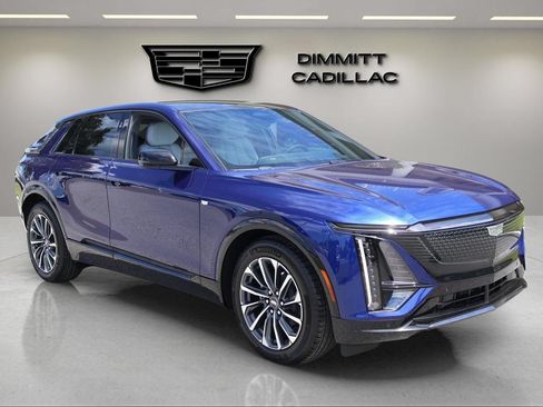 New 2026 Cadillac Lyriq Sport RWD image 3
