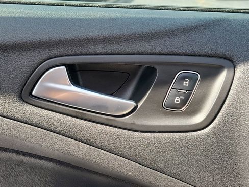 Used 2018 Ford Escape SE w/ SE Sync 3 Package FWD image 18