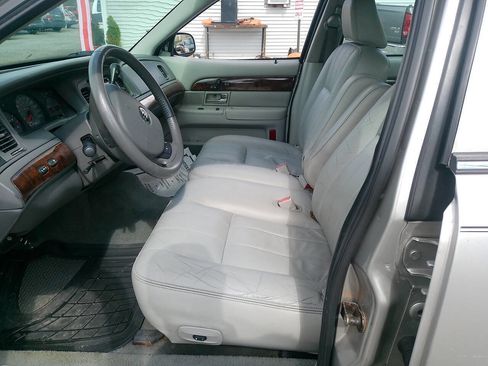Used 2005 Mercury Grand Marquis LS RWD image 26