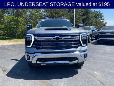 New 2026 Chevrolet Silverado 2500 LTZ w/ LTZ Premium Package AWD/4WD image 10
