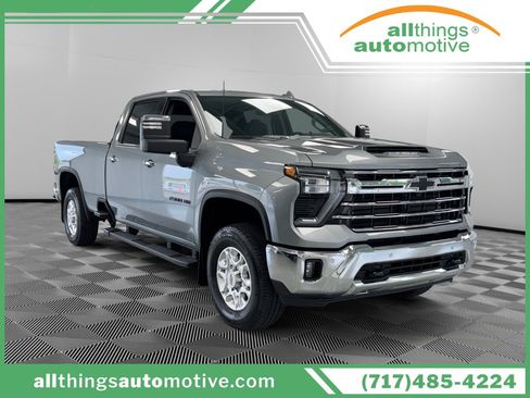 Used 2025 Chevrolet Silverado 2500 LTZ w/ LTZ Convenience Package AWD/4WD image 1
