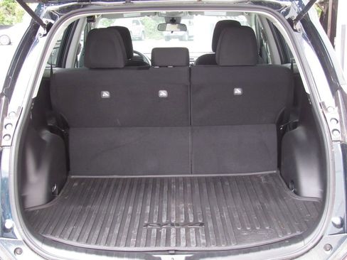 Certified 2018 Toyota RAV4 LE w/ All Weather Liner Package image 19