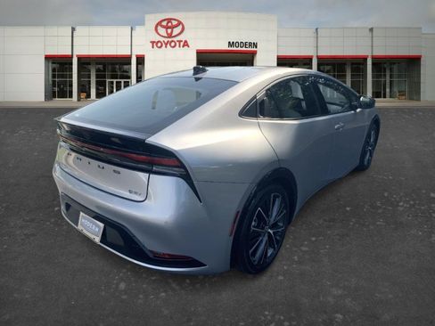 Certified 2026 Toyota Prius XLE FWD image 5