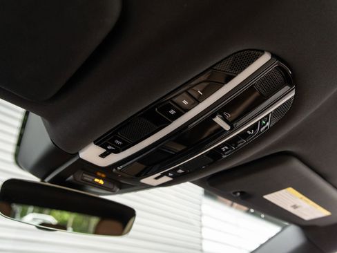 Certified 2022 Porsche Cayenne Coupe AWD/4WD image 20