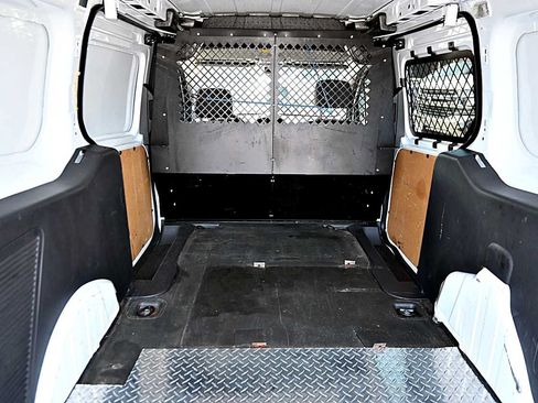 Used 2018 Ford Transit Connect XLT FWD image 8