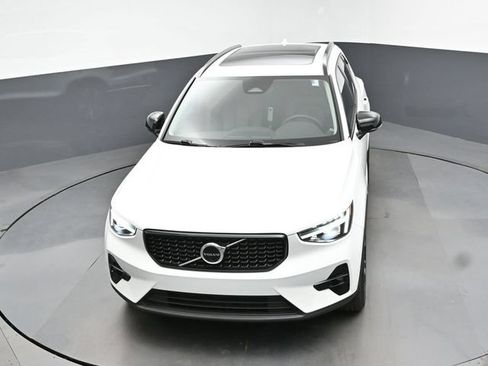 Used 2023 Volvo XC40 B5 Ultimate w/ Protection Package Premier AWD/4WD image 45