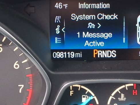 Used 2017 Ford Escape SE w/ SE Leather Comfort Package image 20