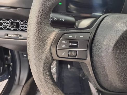 Certified 2024 Honda Accord EX image 7