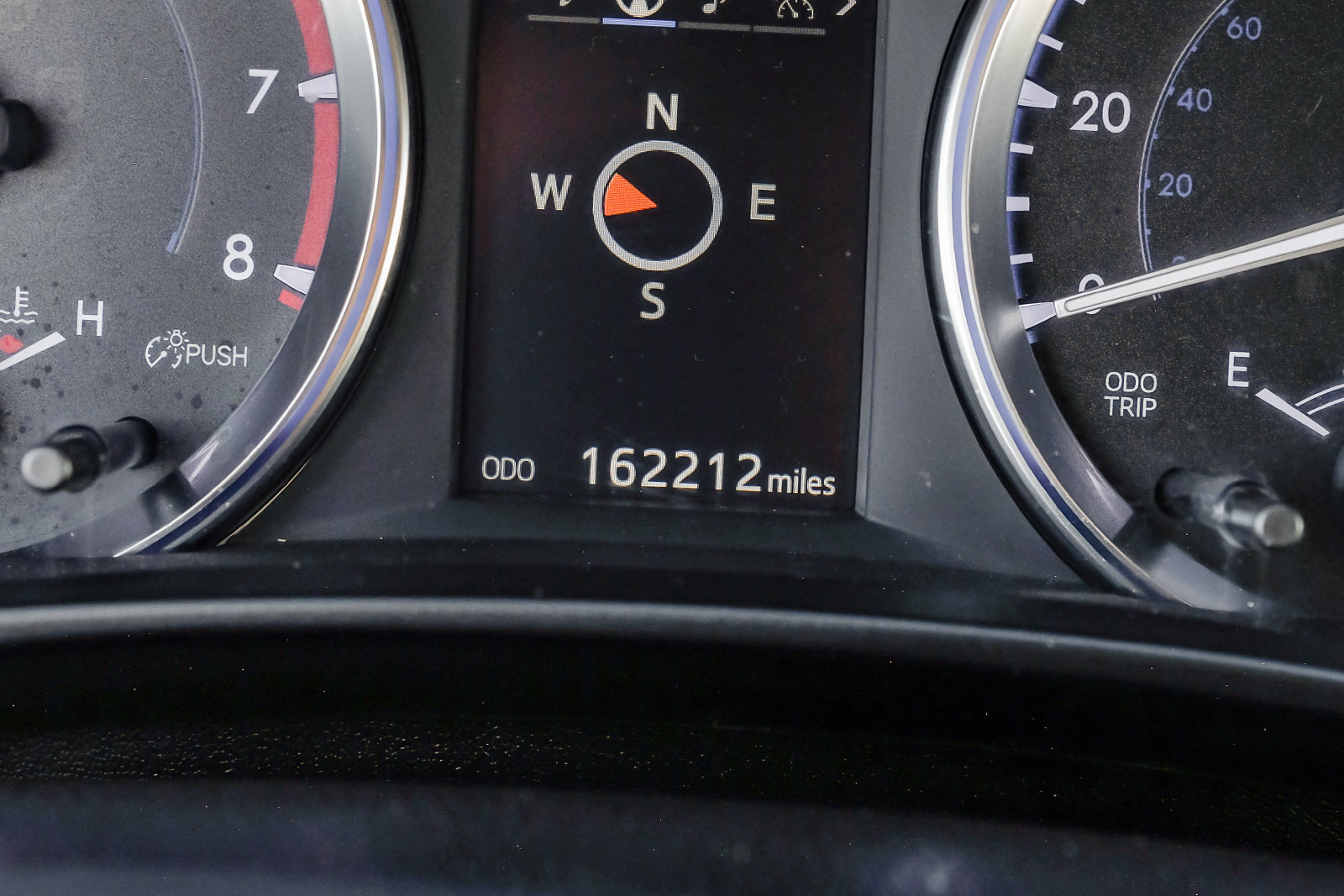 Used 2016 Toyota Highlander Limited w/ Driver Technology Package FWD image 18