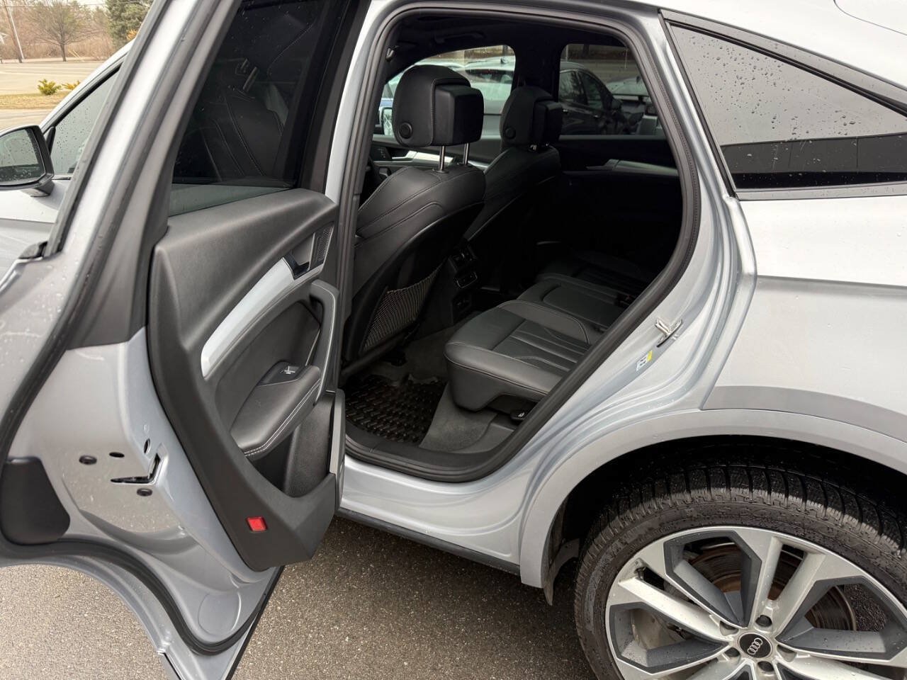 Used 2023 Audi Q5 2.0T Premium Plus w/ Premium Plus Package AWD/4WD image 11