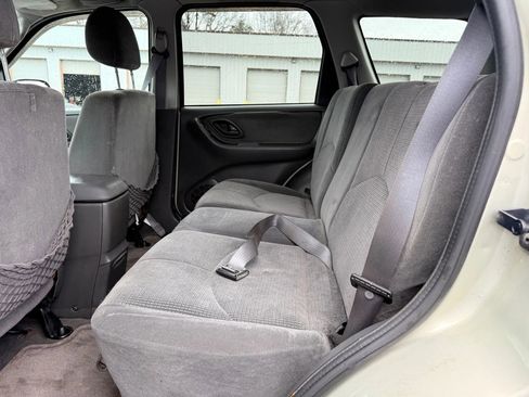 Used 2004 MAZDA Tribute LX w/ Luxury Pkg image 21