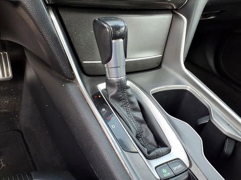 Used 2019 Honda Accord Sport image 12