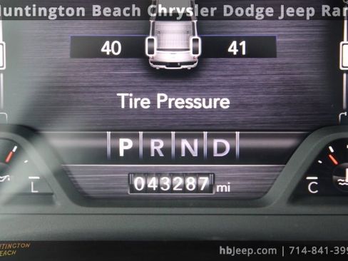 Used 2024 RAM 1500 Laramie image 18