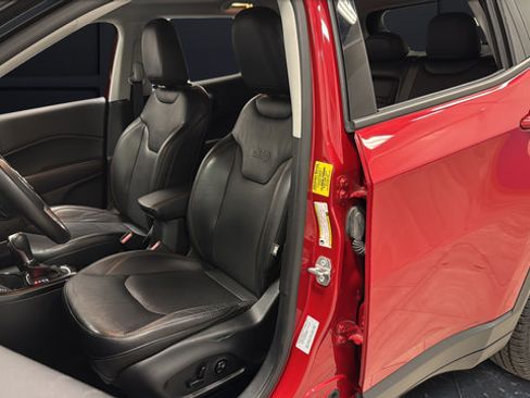 Used 2018 Jeep Compass Limited w/ Navigation Group AWD/4WD image 9