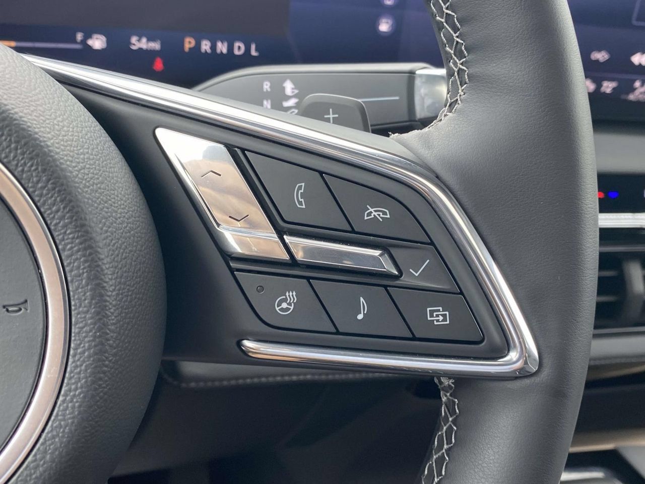 Used 2025 Buick Enclave Avenir w/ Super Cruise Package FWD image 23