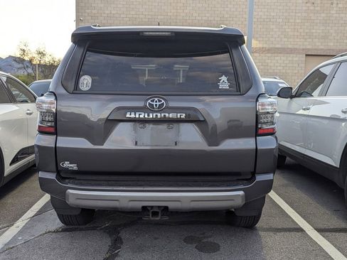 Certified 2021 Toyota 4Runner TRD Off-Road AWD/4WD image 5