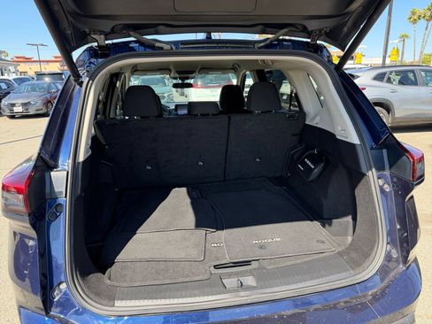 Used 2025 Nissan Rogue SV AWD/4WD image 32