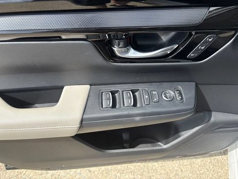 Used 2025 Honda CR-V EX-L image 11