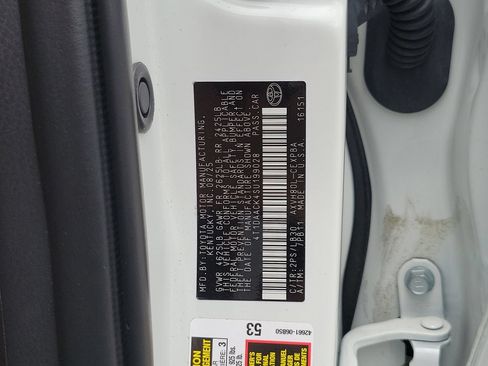 Used 2025 Toyota Camry XSE FWD image 33