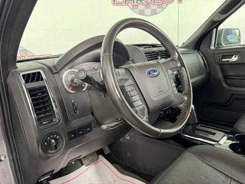 Used 2010 Ford Escape Limited AWD/4WD image 10