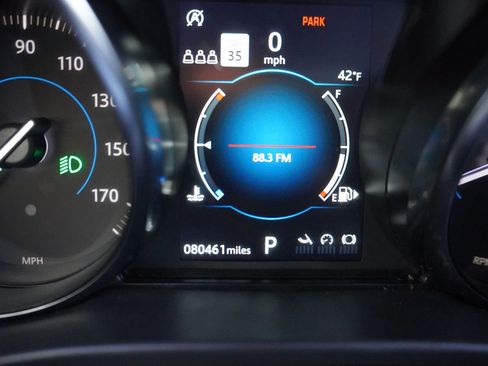 Used 2020 Jaguar F-PACE Premium image 27