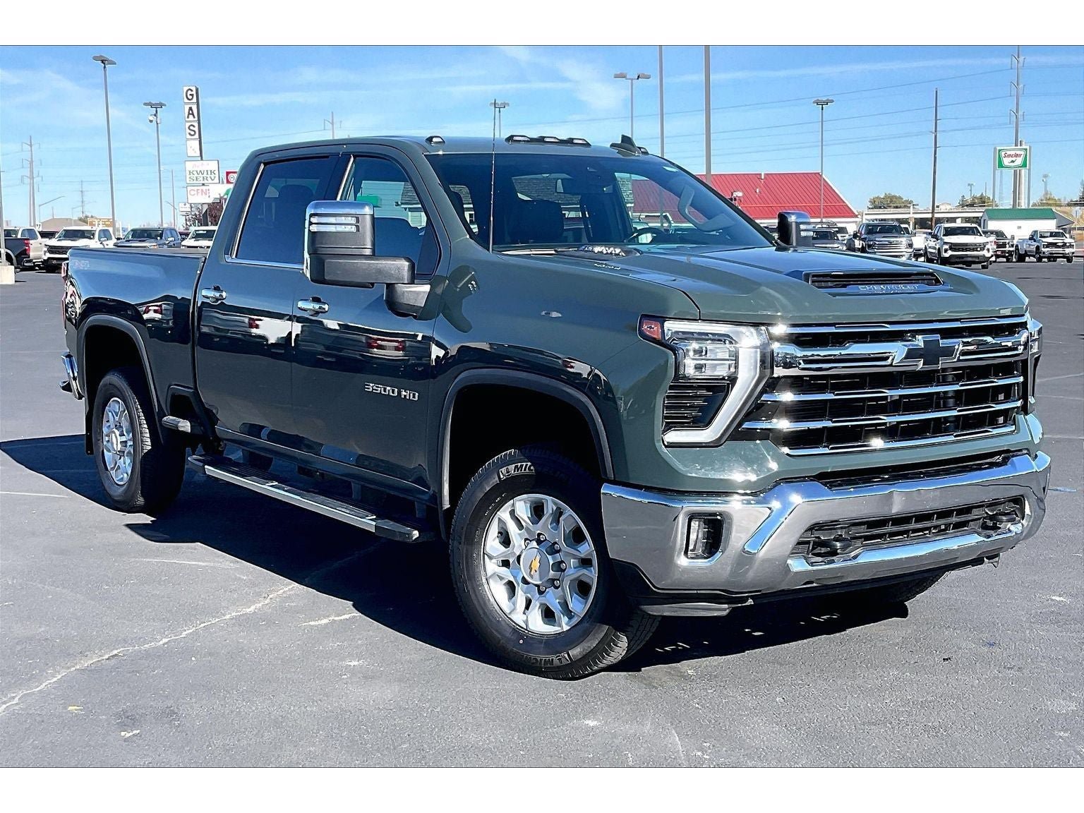 Used 2025 Chevrolet Silverado 3500 LTZ AWD/4WD image 2