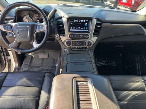 Used 2019 GMC Yukon XL Denali w/ Denali Ultimate Package image 47