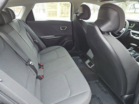 Used 2025 Kia K4 LXS image 16