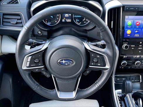Used 2022 Subaru Ascent Limited w/ Technology Package image 5