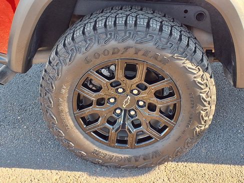 Used 2025 Chevrolet Colorado Trail Boss image 29