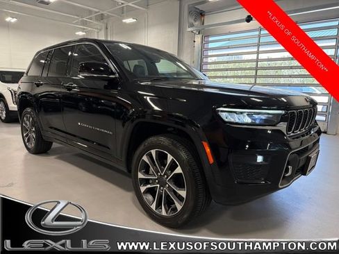Used 2024 Jeep Grand Cherokee Overland w/ Trailer Tow Package AWD/4WD image 1