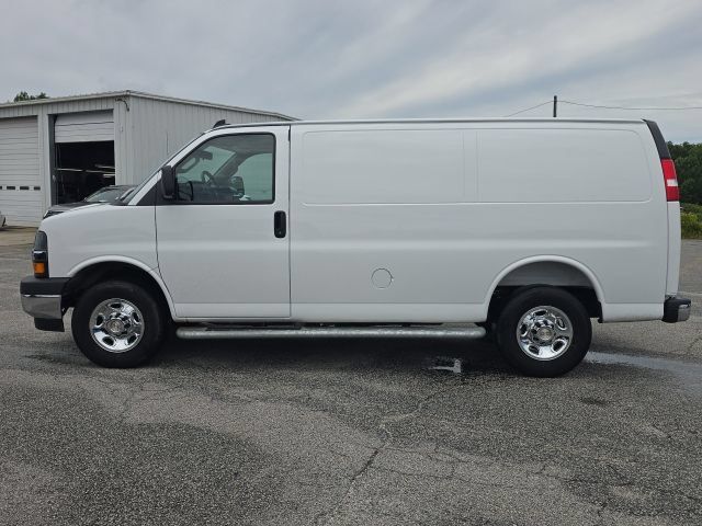 Used 2025 Chevrolet Express 2500 w/ Driver Convenience Package RWD image 2