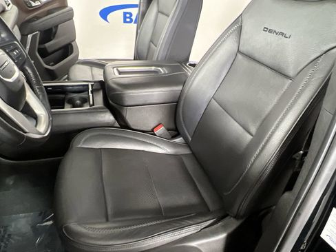 Used 2021 GMC Yukon Denali w/ Denali Premium Package image 20