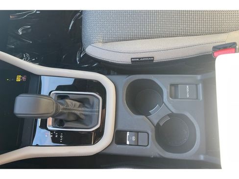 Certified 2025 Subaru Forester Premium w/ Convenience Package #1 image 30