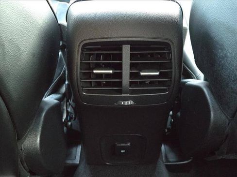 Used 2020 Ford Escape SEL FWD image 17