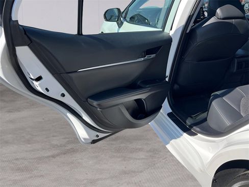 Used 2023 Toyota Camry XSE image 28