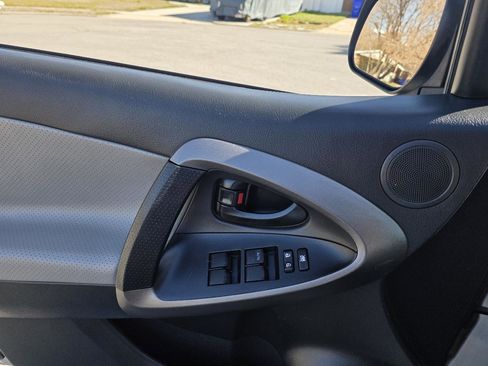 Used 2012 Toyota RAV4 Limited w/ Navigation Value Pkg image 12