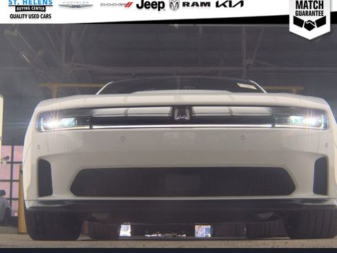 Used 2024 Dodge Charger Daytona Scat Pack w/ Plus Group AWD/4WD image 4