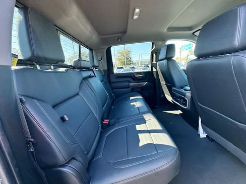 Certified 2022 Chevrolet Silverado 2500 LTZ w/ LTZ Convenience Package AWD/4WD image 24