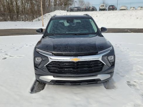 Used 2024 Chevrolet TrailBlazer LT w/ LT Cold Weather Package image 4