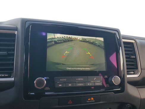 Used 2022 Nissan Frontier SV image 10