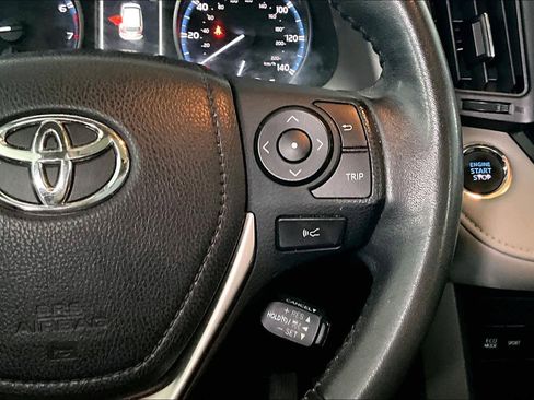 Used 2017 Toyota RAV4 XLE image 25