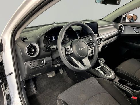 Certified 2024 Kia Forte LXS FWD image 16